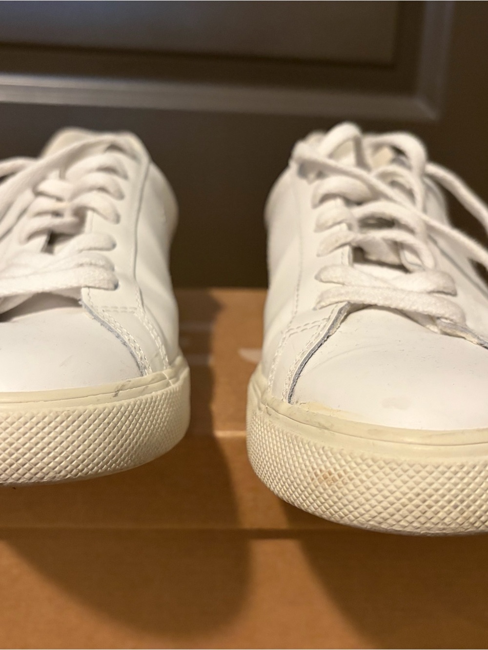 Veja Womens White Leather Sneakers - Minimal Low-Top - Picture 3 of 7